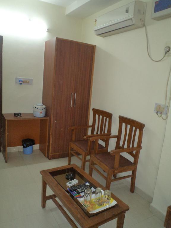Hotel Umang Лакхнау Екстер'єр фото